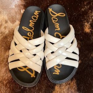 Sam Edelman cushioned cream braided summer sandals slides. Size 8